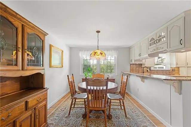 151 Ferndale Ave gallery image 11
