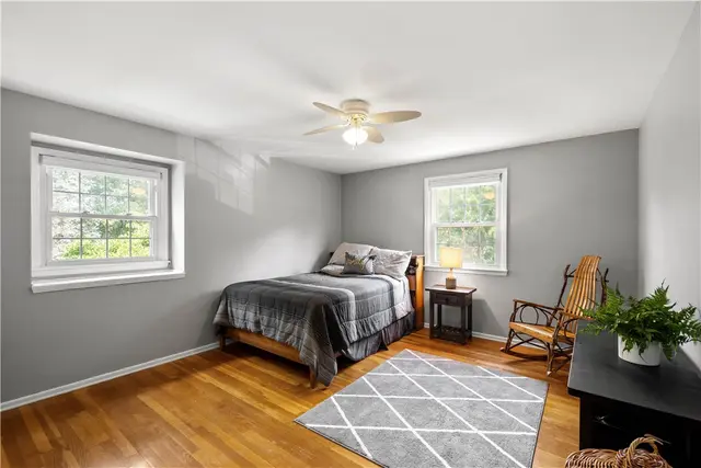151 Ferndale Ave gallery image 16