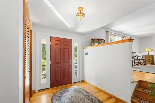151 Ferndale Ave gallery image 22