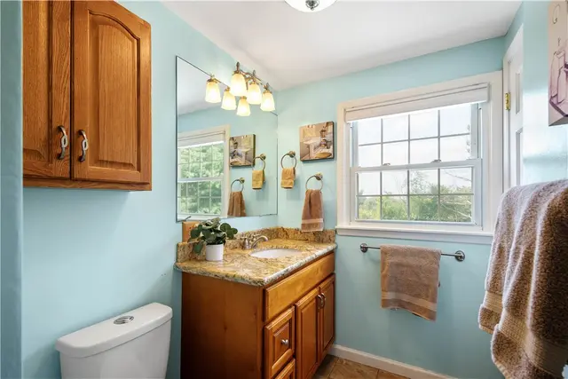 151 Ferndale Ave gallery image 33