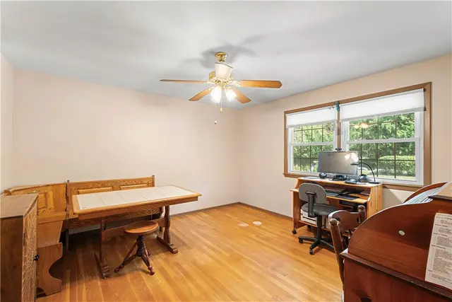 151 Ferndale Ave gallery image 41