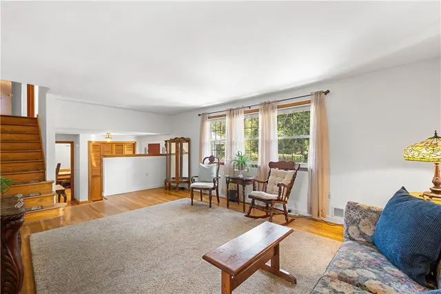 151 Ferndale Ave gallery image 43
