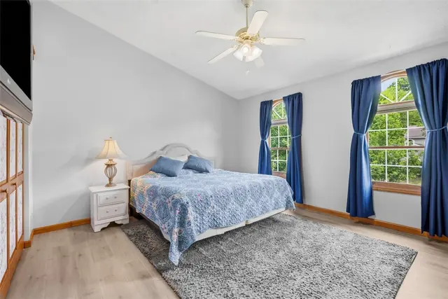 151 Woodbine Dr gallery image 11