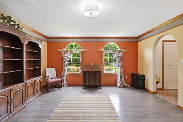 151 Woodbine Dr gallery image 17