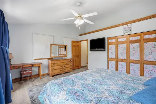 151 Woodbine Dr gallery image 19