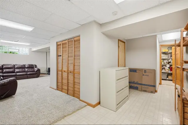 151 Woodbine Dr gallery image 20