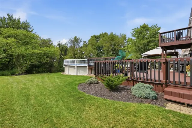 151 Woodbine Dr gallery image 24