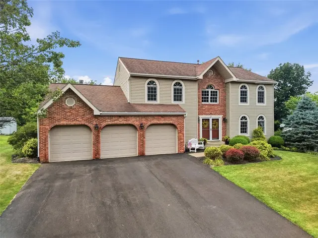 151 Woodbine Dr gallery image 29