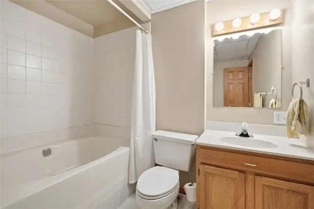 151 Woodbine Dr gallery image 32