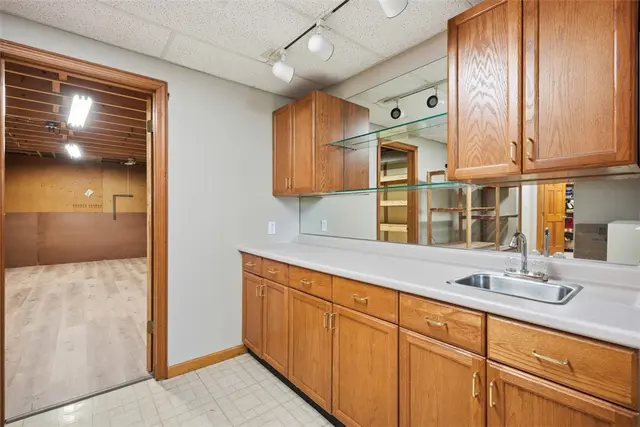 151 Woodbine Dr gallery image 38