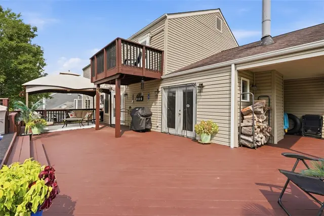 151 Woodbine Dr gallery image 41