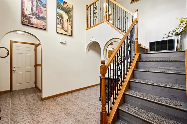 151 Woodbine Dr gallery image 42