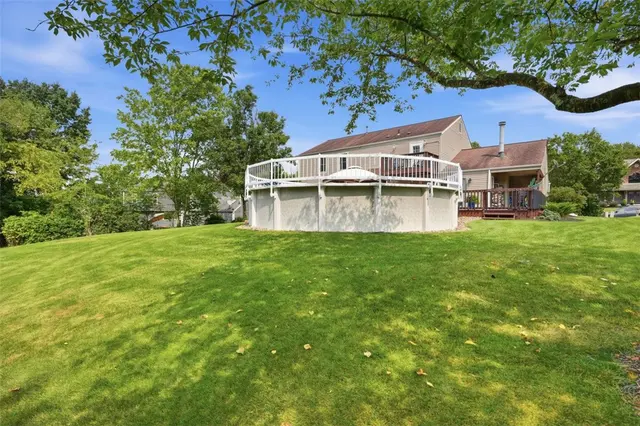 151 Woodbine Dr gallery image 44
