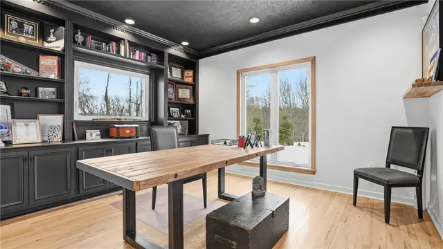 1514 Fox Chase Dr gallery image 16
