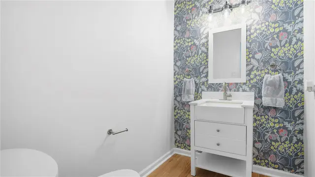1514 Fox Chase Dr gallery image 17