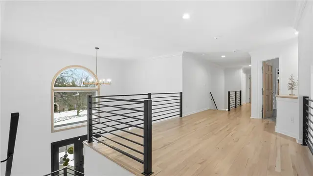 1514 Fox Chase Dr gallery image 19