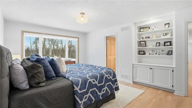 1514 Fox Chase Dr gallery image 28