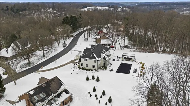 1514 Fox Chase Dr gallery image 35