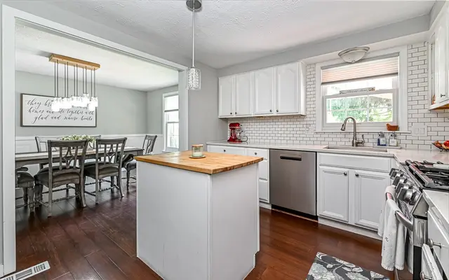 1523 Mountainview Dr gallery image 19