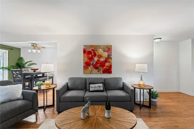 1527 W Ingomar Rd gallery image 20