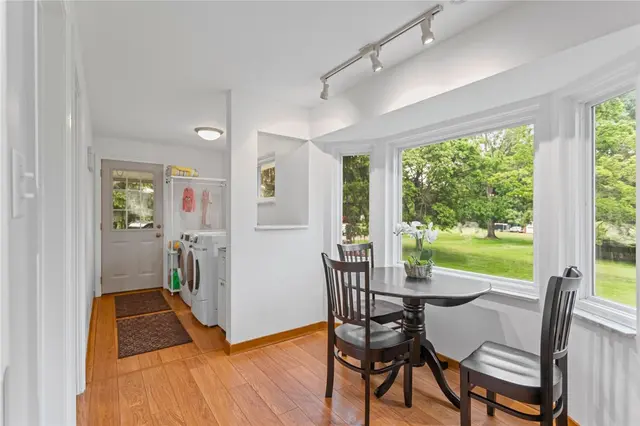 1527 W Ingomar Rd gallery image 33