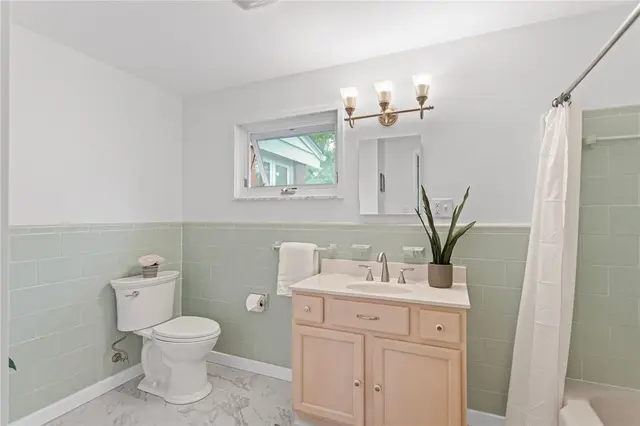 1527 W Ingomar Rd gallery image 40