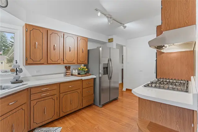 1527 W Ingomar Rd gallery image 42