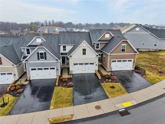 153 Dana Dr gallery image 2