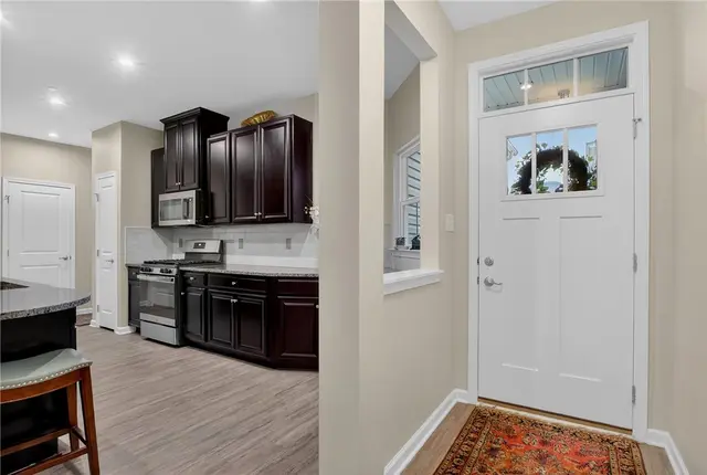 153 Dana Dr gallery image 4