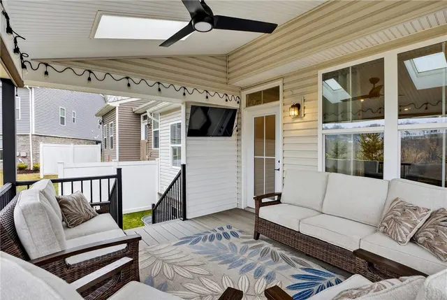 153 Dana Dr gallery image 21