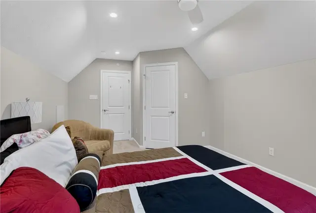 153 Dana Dr gallery image 31