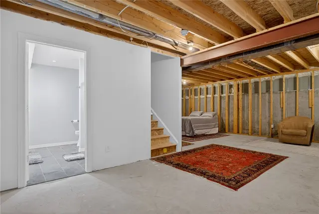 153 Dana Dr gallery image 40