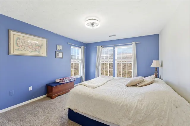 153 Hunter Drive gallery image 7