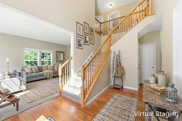153 Hunter Drive gallery image 14