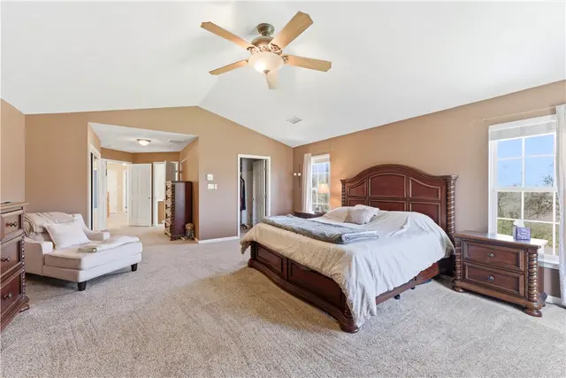 153 Hunter Drive gallery image 20