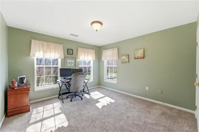 153 Hunter Drive gallery image 33