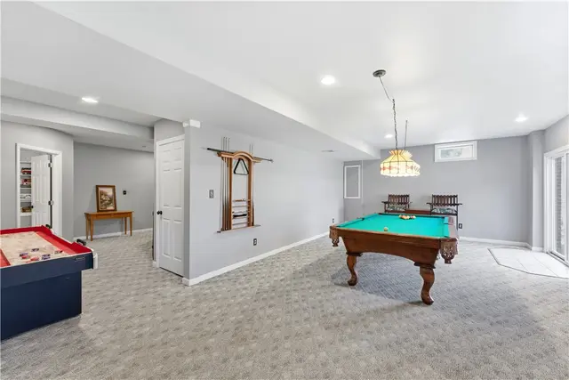 153 Hunter Drive gallery image 44