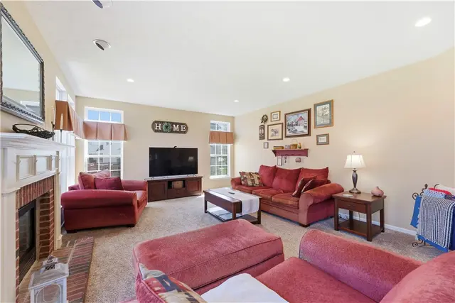 153 Hunter Drive gallery image 46