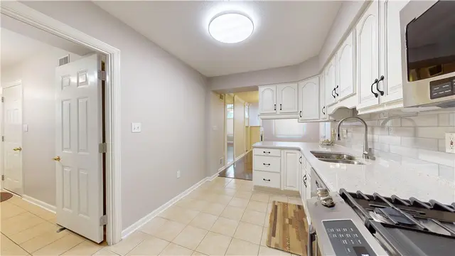 153 Steeplechase Cir gallery image 9