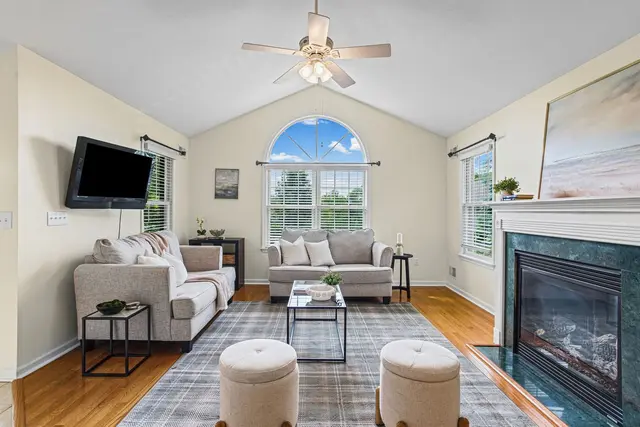 1532 Palmer Way gallery image 9