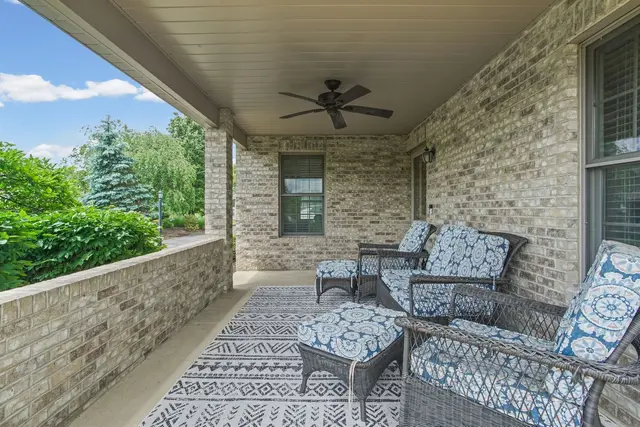1532 Palmer Way gallery image 16