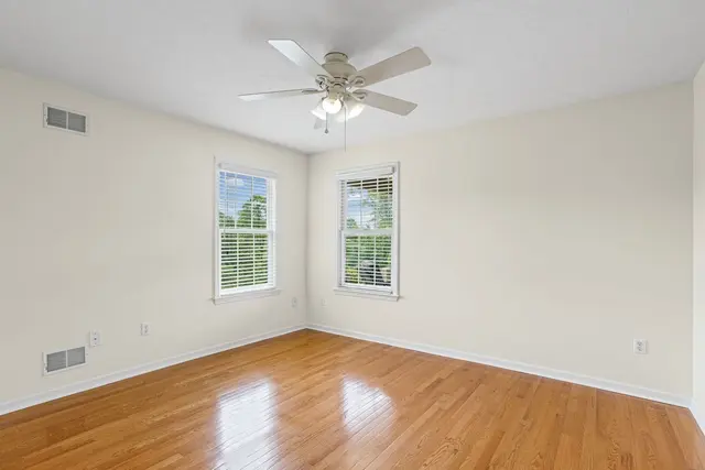 1532 Palmer Way gallery image 18