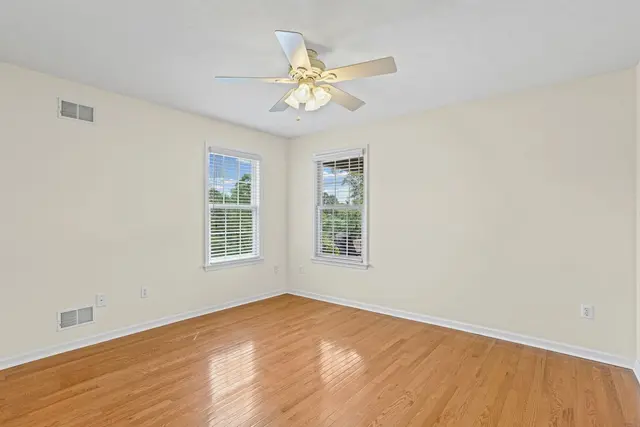 1532 Palmer Way gallery image 19