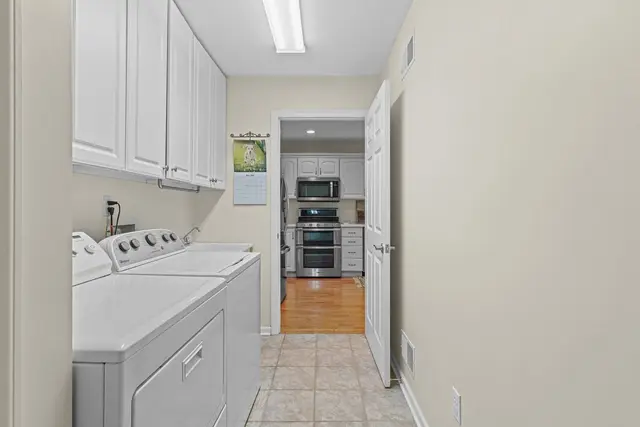 1532 Palmer Way gallery image 31