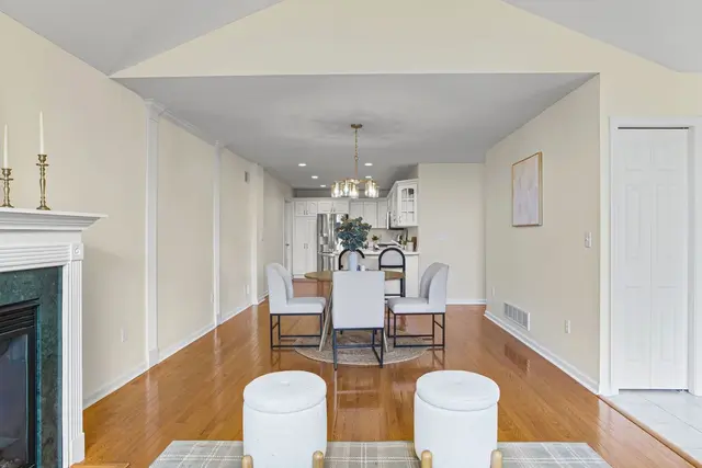 1532 Palmer Way gallery image 32