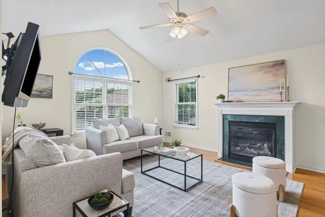1532 Palmer Way gallery image 39