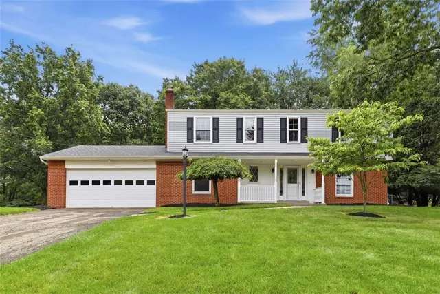 1534 King Charles Drive gallery image 2