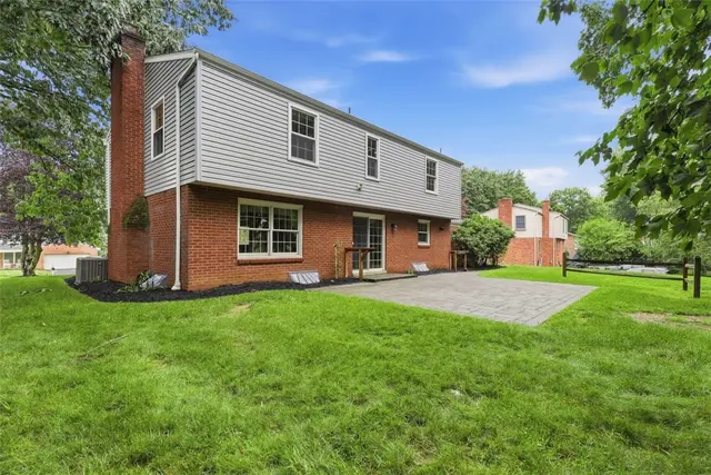 1534 King Charles Drive gallery image 19
