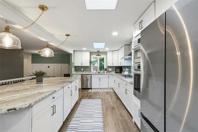 1538 King Charles Dr gallery image 9