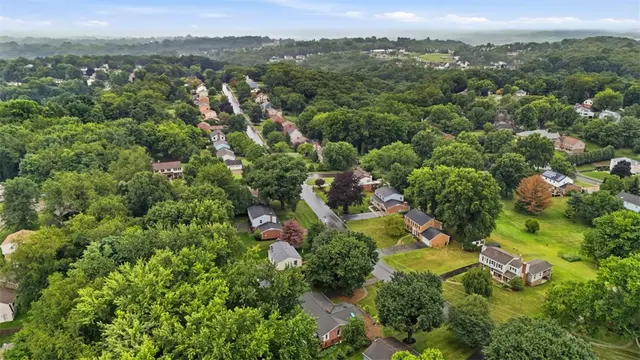 1538 King Charles Dr gallery image 20